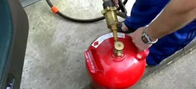 Правила заправки бытовых газовых баллонов на АГЗС: можно ли заправлять и как это сделать?