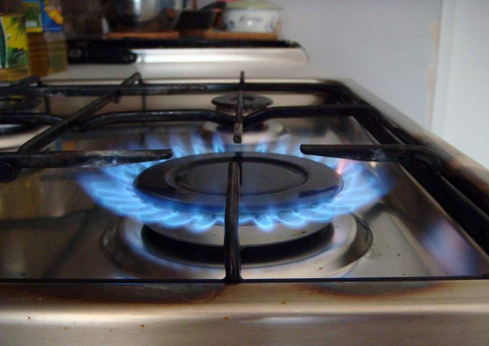 Замена газовой плиты можно ли самому поменять плиту в квартире Куда для этого обращаться Нужно ли вызывать газовщиков