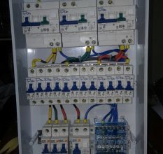 Установка электрического щита: инструкция, разводка, готовые варианты