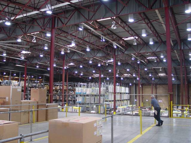 Расчет освещения в бытовых и производственных помещениях