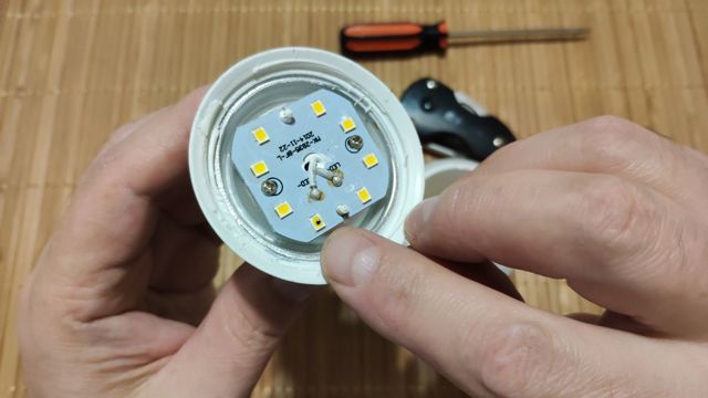 Схемы светодиодных ламп на 220 вольт: советы по ремонту