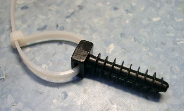 Монтаж провода: виды креплений кабеля к стенам в гофре или на скобах