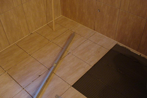 Установка унитаза на деревянный пол: пошаговая инструкция