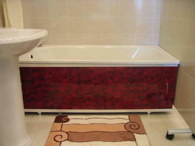 Экраны для ванной: типы устройства раздвижных и цельных конструкций