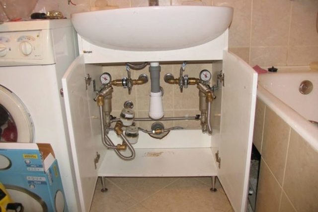 Высота установки раковины в ванной: стандарты, схемы, требования