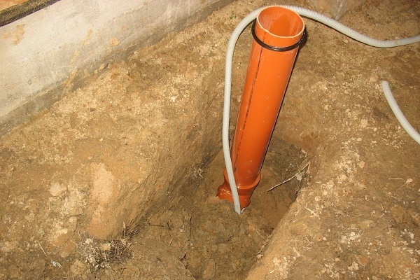 Трубы ПВХ для наружной канализации: виды, достоинства и недостатки, сортамент