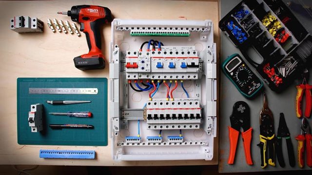 Сборка электрощита своими руками: инструктаж по установке и монтажу