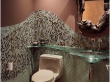 Стеклянные раковины для ванной комнаты: обзор оригинальной сантехники