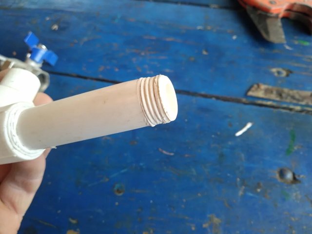 Клей для труб ПВХ: лучшие составы для пластиковых и полипропиленовых труб