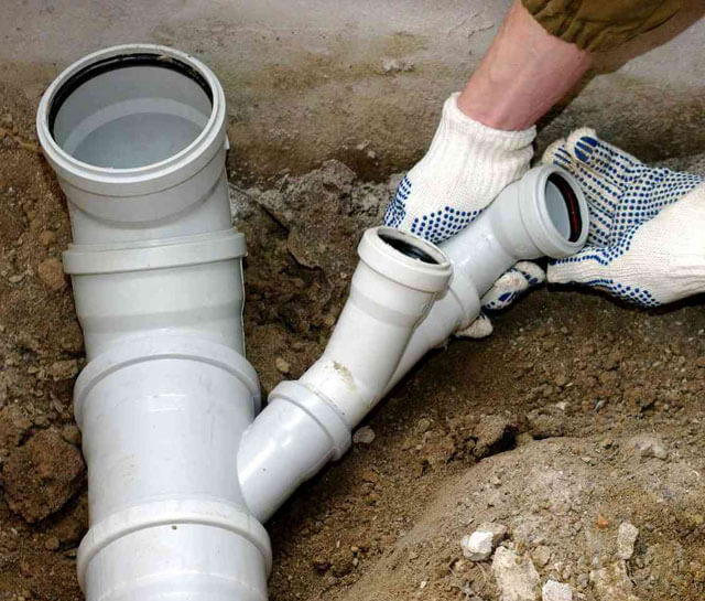 Чем и как прочистить канализационные трубы в частном доме: виды засоров и лучшие методы