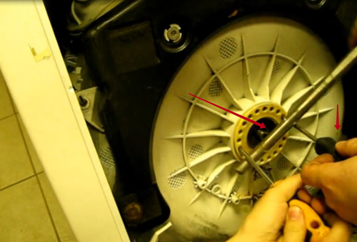 Замена подшипника в стиральной машине: инструктаж как поменять своими руками