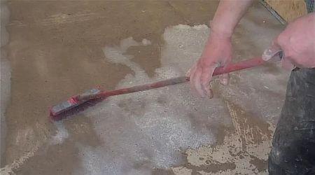 Теплый пол под ламинат на бетонный пол: варианты и технология укладки