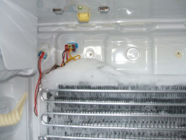 Компрессор для холодильника: диагностика и замена