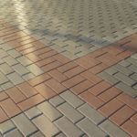 Тротуарная плитка Кирпичик: способ изготовления, разновидности и преимущества, размеры плитки, способы укладки, нюансы мощения