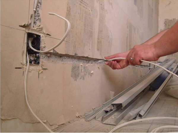 Очистка стен от старых обоев: легкие и быстрые способы, подготовка, пошаговая инструкция, материалы и инструменты