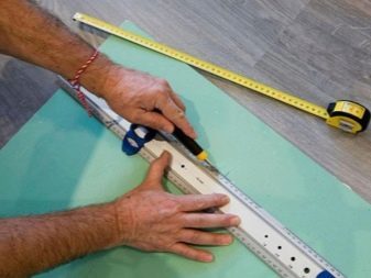 Как резать гипсокартон в домашних условиях: способы резки и инструктаж по проведению работ