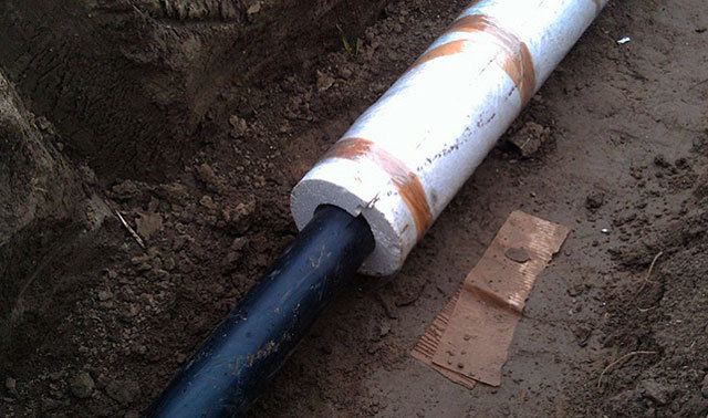 Утепление водопровода в земле: как защитить наружную часть труб