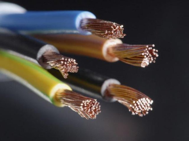 Как подключить кондиционер к сети своими руками: порядок прокладки кабелей и пошаговые инструкции по подключению внутреннего и внешнего блока