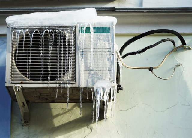 Как запустить кондиционер после зимы: советы по уходу за кондиционером после морозов